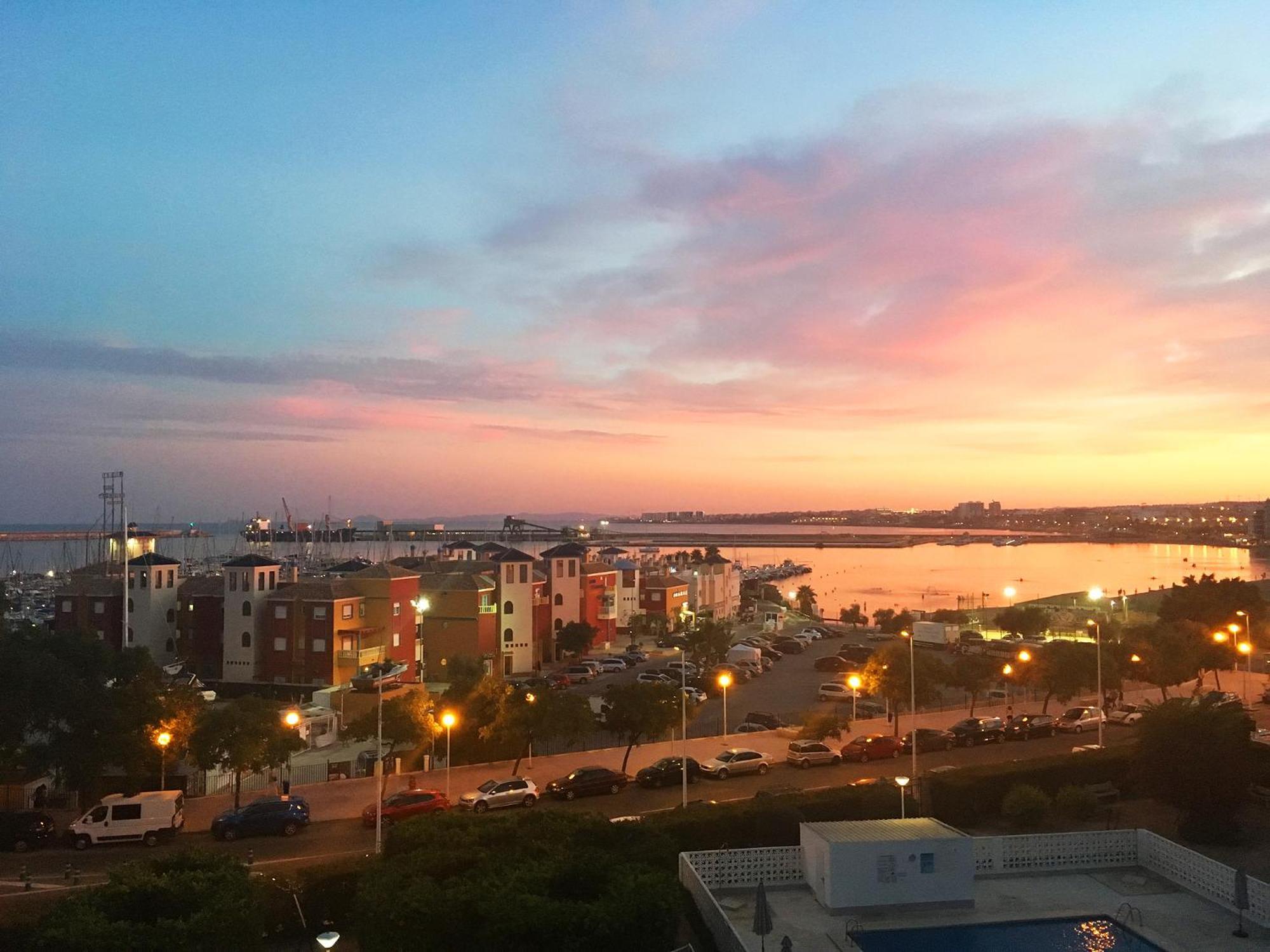 Apartament Habaneras Z Widokiem Na Morze Torrevieja Exteriör bild